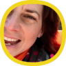 Profilbild von Daniela Hartmann-Ege mit fröhlichem Lachen